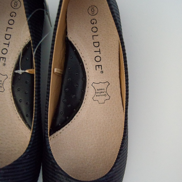 Gold Toe Black Flat Shoes - Picture 5 of 7